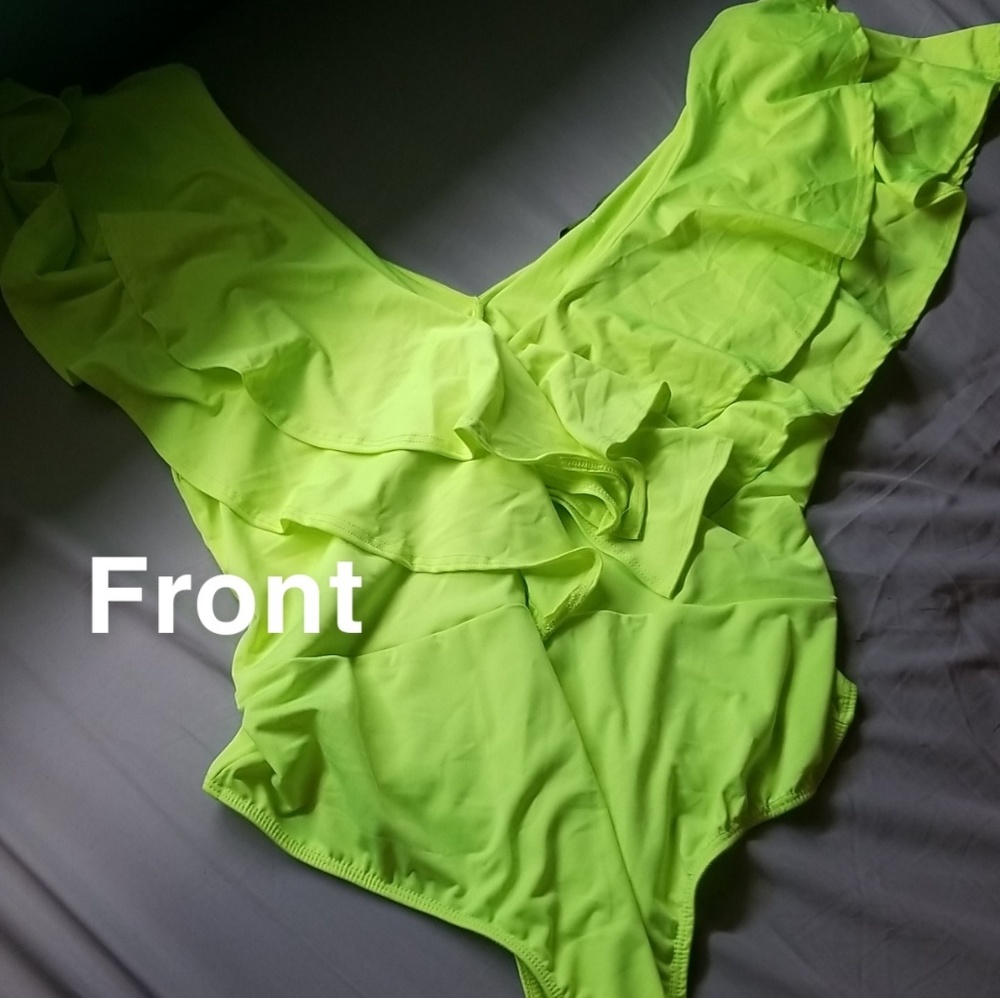 Daylight 1X Neon Yellow off the shoulder Bodysuit